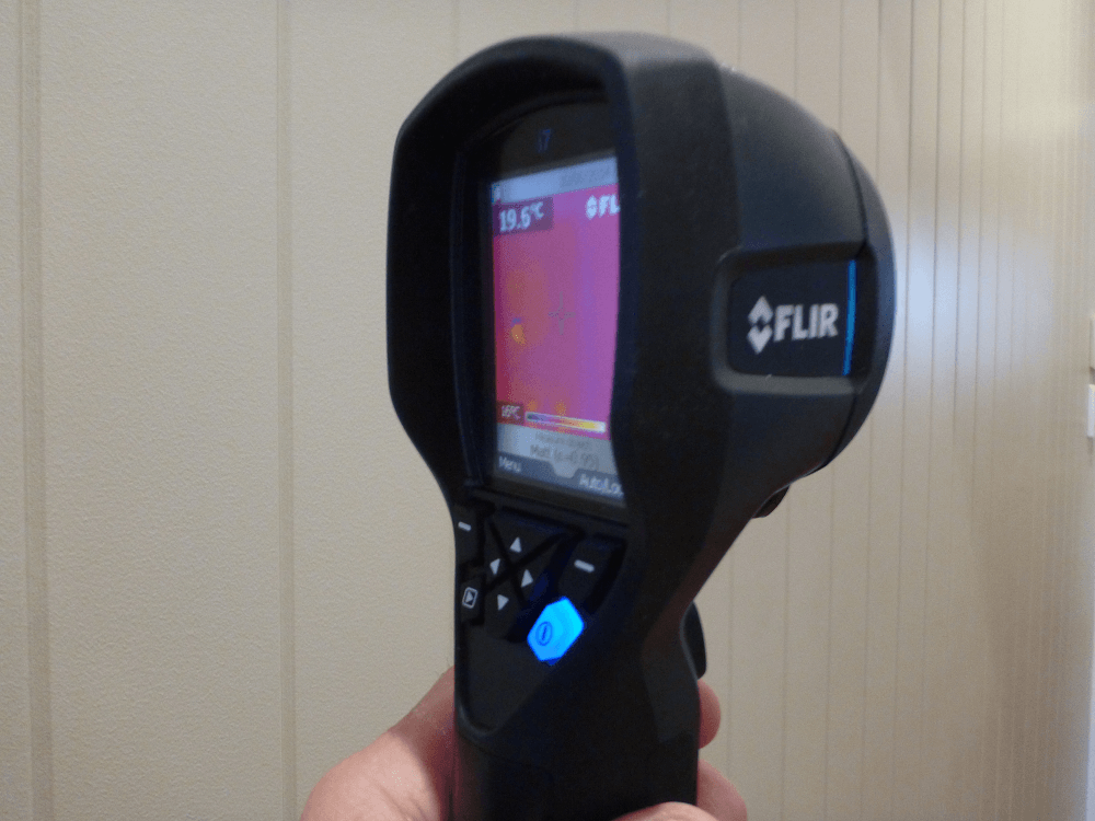 FLIR i7 Thermal Imaging Camera